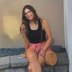 Meet your Posher, Ellena